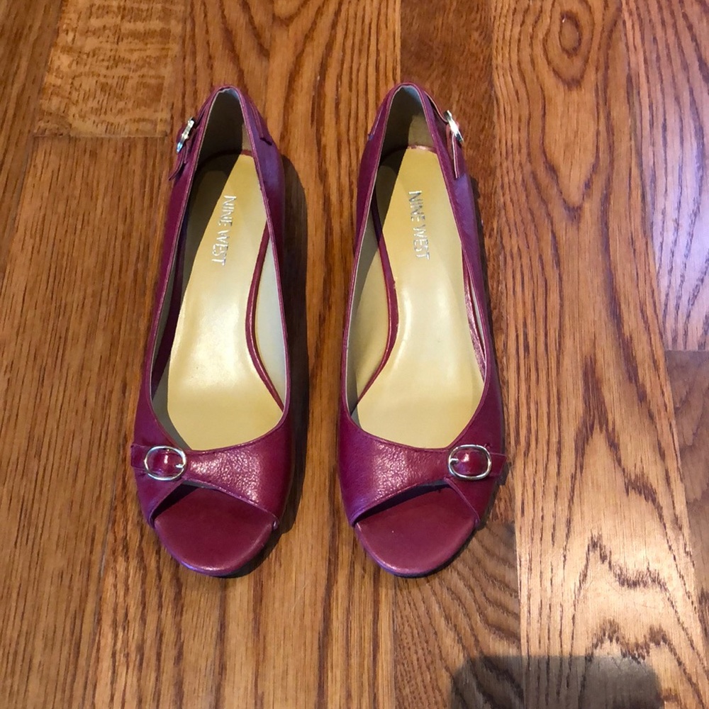 NWOT Nine West red shoes